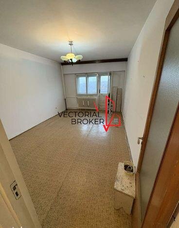 Doamna Ghica Apartament et.3, la intrarea Parcul Doamna Ghica, vedere spre parc