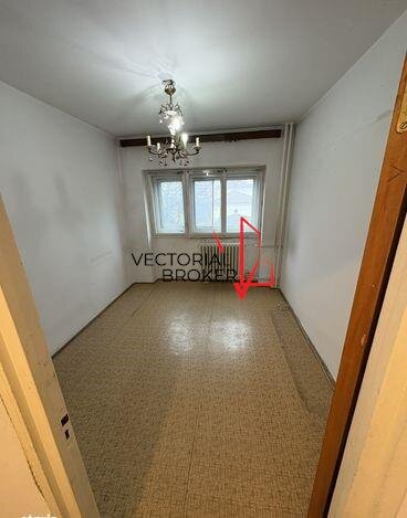 Doamna Ghica Apartament et.3, la intrarea Parcul Doamna Ghica, vedere spre parc