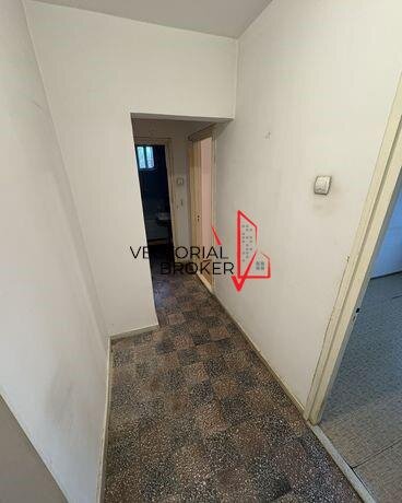 Doamna Ghica Apartament et.3, la intrarea Parcul Doamna Ghica, vedere spre parc